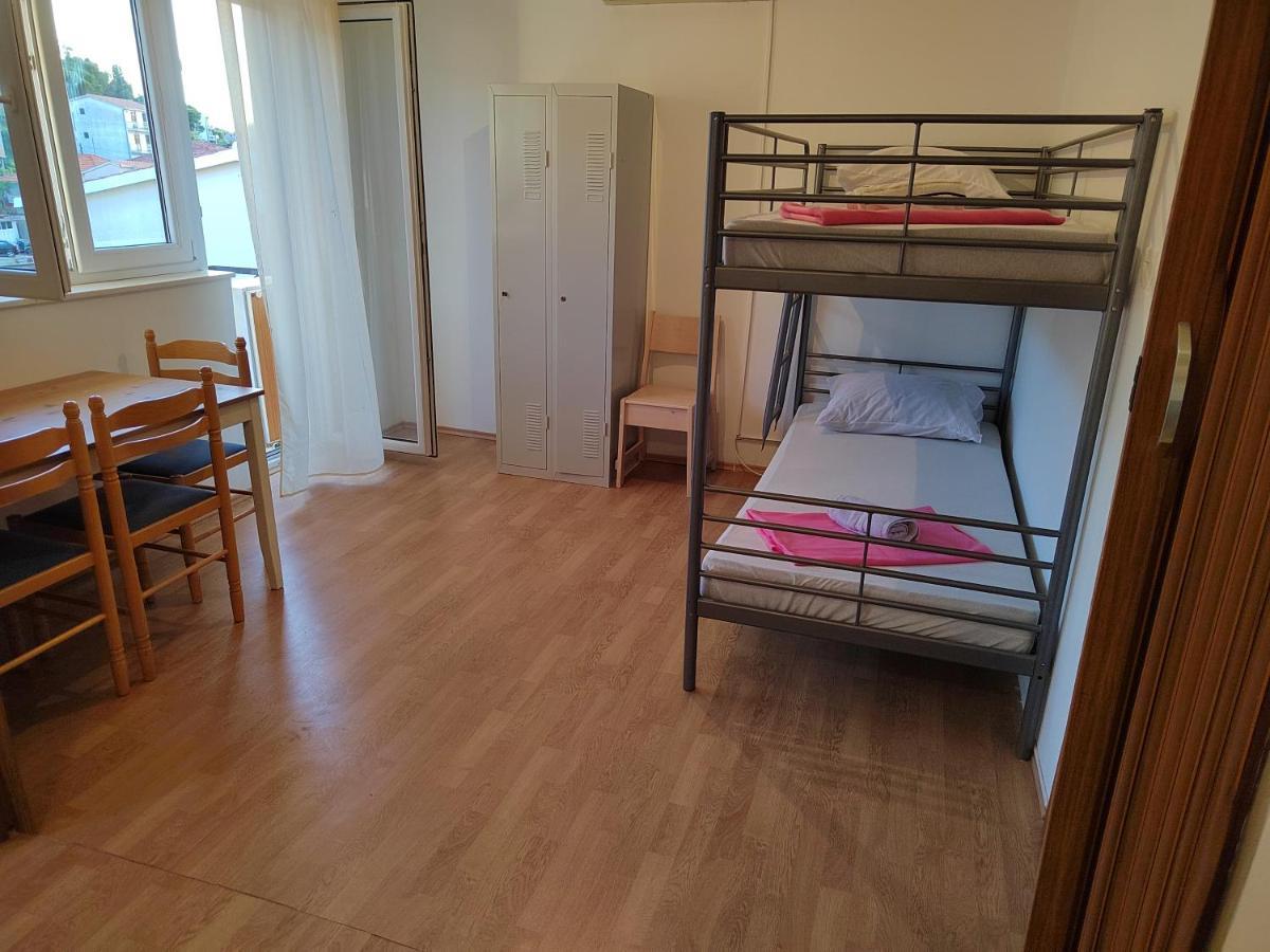 Hostel Rasema Trogir Exterior photo